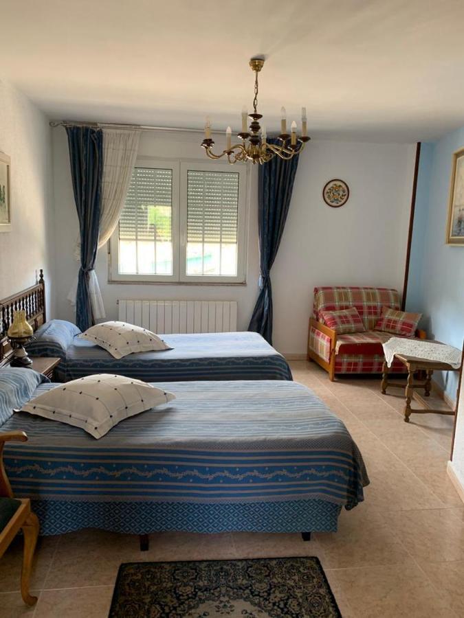 Hostel Arenos Velilla del Rio Carrion Exteriör bild